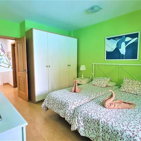 Golden Mogan Apartment *